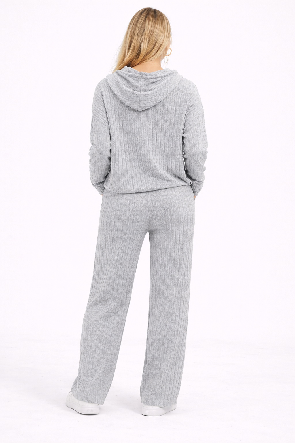 Lucia-Conjuntos de Chándal