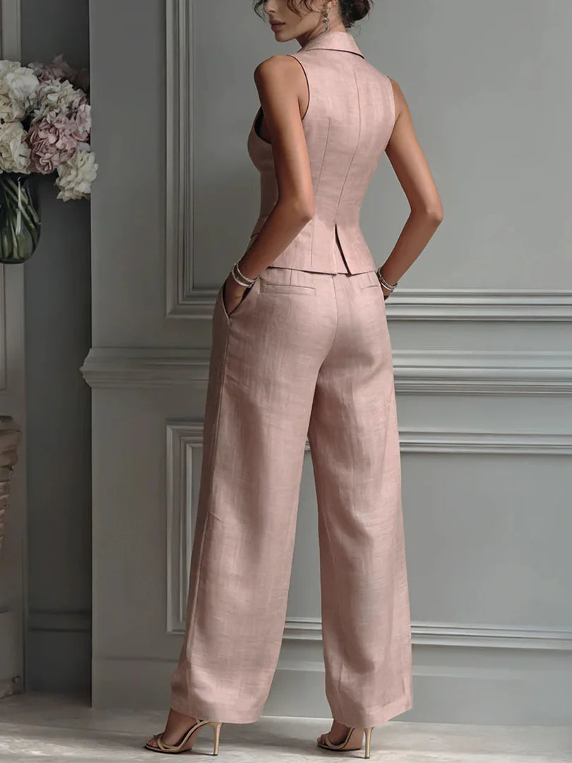 Aria | Traje de dos piezas con cuello en V y botones