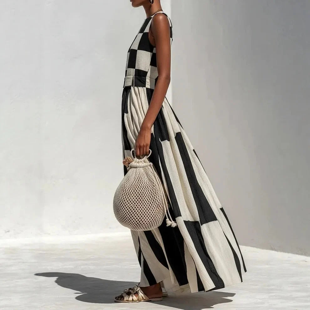 Noa | Vestido Maxi Geométrico en Blanco y Negro