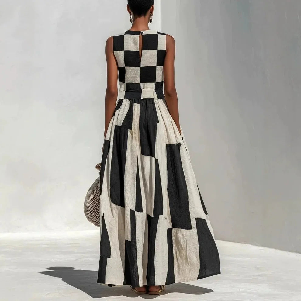 Noa | Vestido Maxi Geométrico en Blanco y Negro
